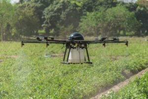 Figura 2 - Drone agrícola utilizado para pulverização da lavoura. Fonte: Adaptado aegro, 2022.